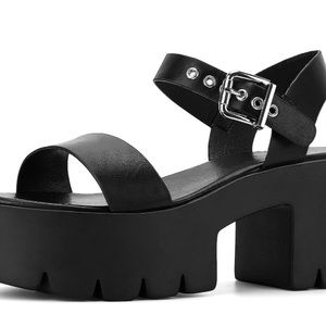 New!!Readysalted Women’s Cleated Chunky Platform Sandal in Open Toe Ankle Size 9